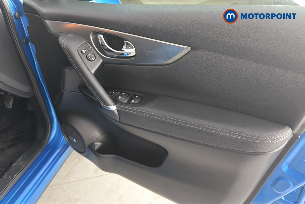 Nissan Qashqai Tekna Manual Petrol SUV - Stock Number (1666563) - 18th supplementary image