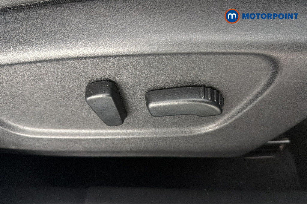 Nissan Qashqai Tekna Manual Petrol SUV - Stock Number (1666563) - 23rd supplementary image