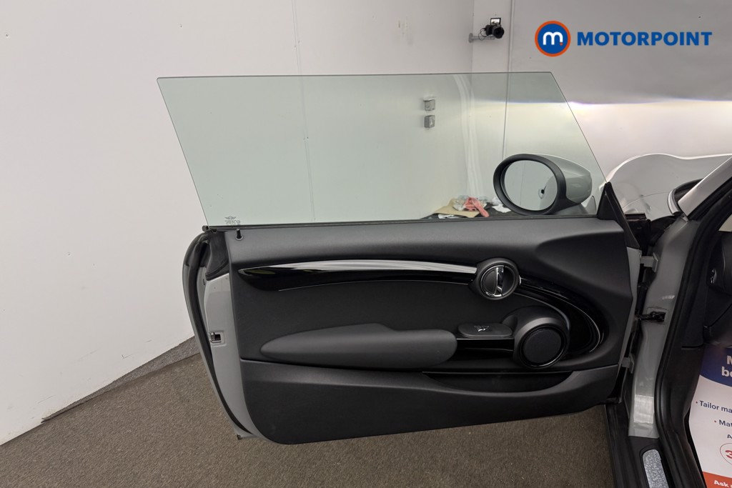 Mini Hatchback One Classic Manual Petrol Hatchback - Stock Number (1666719) - 4th supplementary image