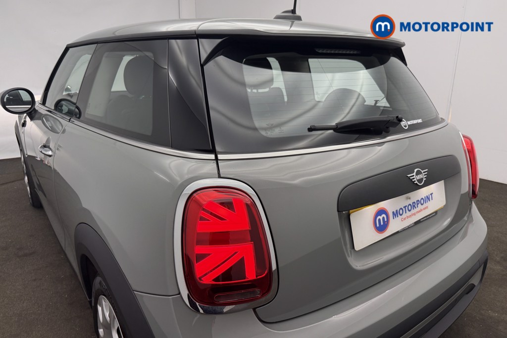 Mini Hatchback One Classic Manual Petrol Hatchback - Stock Number (1666719) - 5th supplementary image