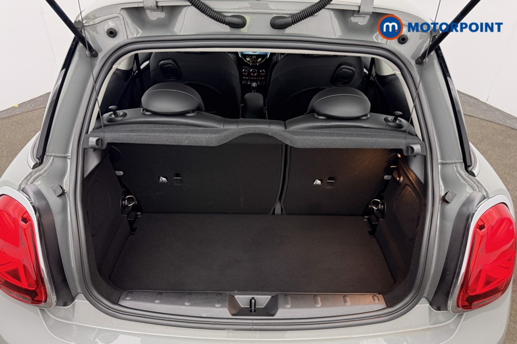 Mini Hatchback One Classic Manual Petrol Hatchback - Stock Number (1666719) - 9th supplementary image