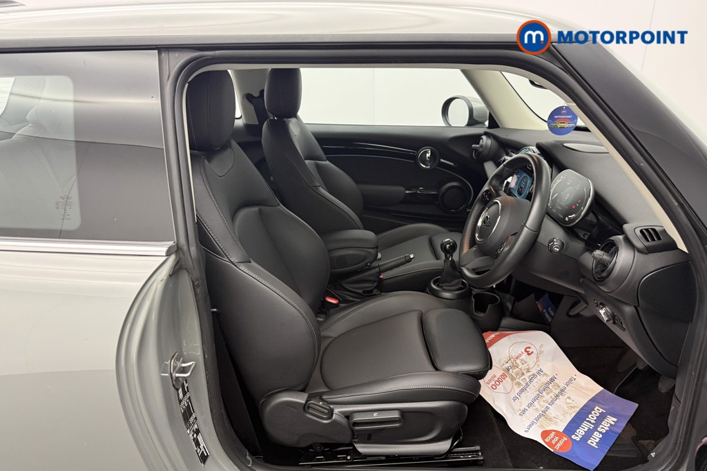 Mini Hatchback One Classic Manual Petrol Hatchback - Stock Number (1666719) - 12th supplementary image