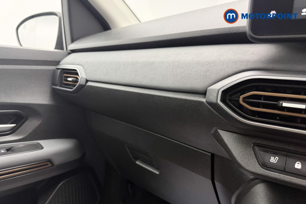 Dacia Jogger Extreme Automatic Petrol-Electric Hybrid People Carrier - Stock Number (1666908) - 11th supplementary image