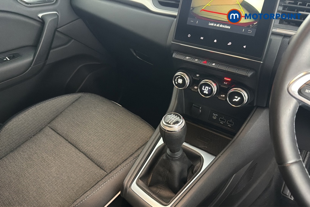 Renault Captur Se Edition Manual Petrol SUV - Stock Number (1667203) - 15th supplementary image