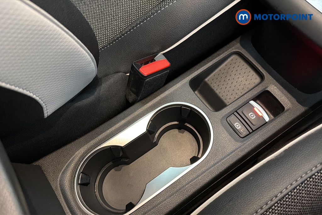 Renault Captur Se Edition Manual Petrol SUV - Stock Number (1667203) - 16th supplementary image