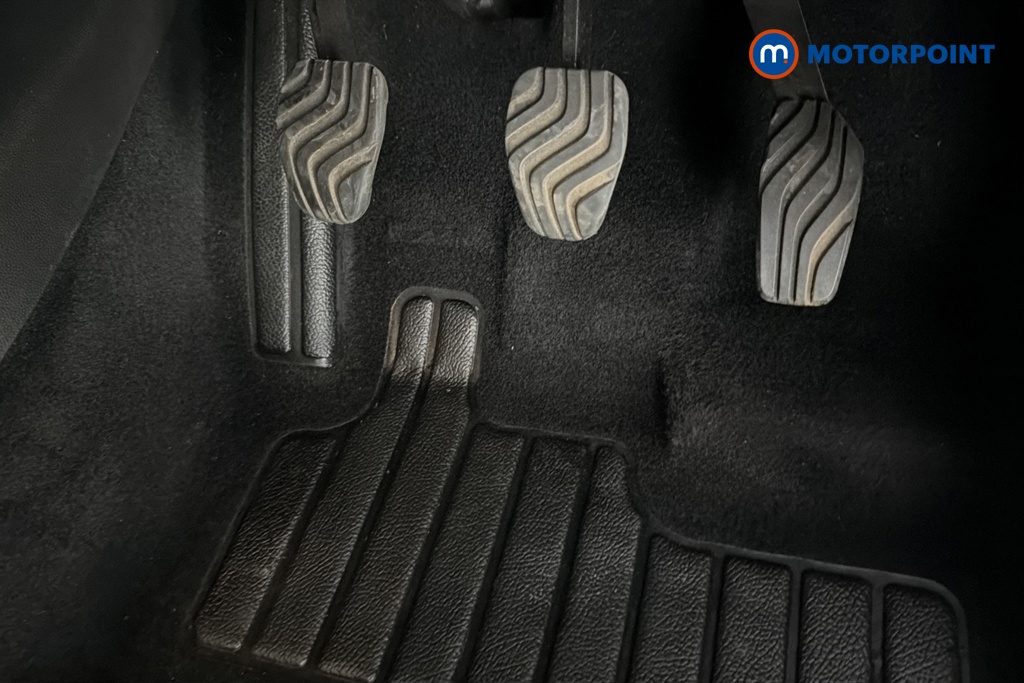 Renault Captur Se Edition Manual Petrol SUV - Stock Number (1667203) - 24th supplementary image
