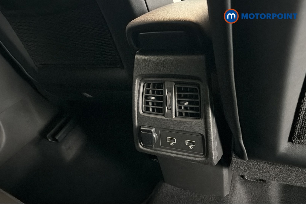 Renault Captur Se Edition Manual Petrol SUV - Stock Number (1667203) - 28th supplementary image