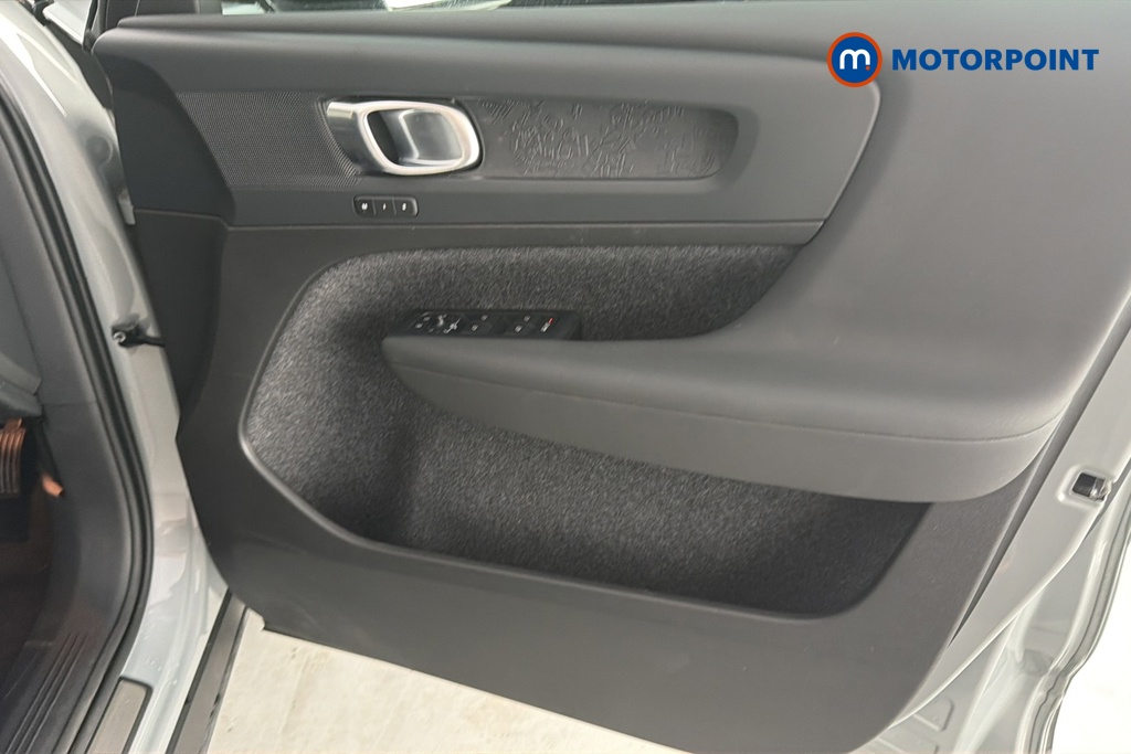 Volvo Xc40 Plus Automatic Electric SUV - Stock Number (1667490) - 18th supplementary image