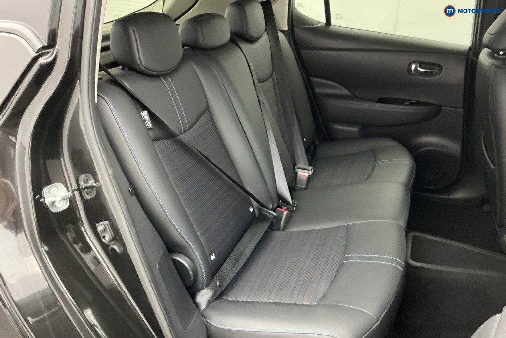 Nissan Leaf N-Connecta Automatic Electric Hatchback - Stock Number (1667593) - 5th supplementary image