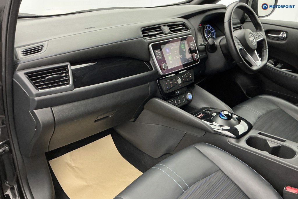 Nissan Leaf N-Connecta Automatic Electric Hatchback - Stock Number (1667593) - 8th supplementary image