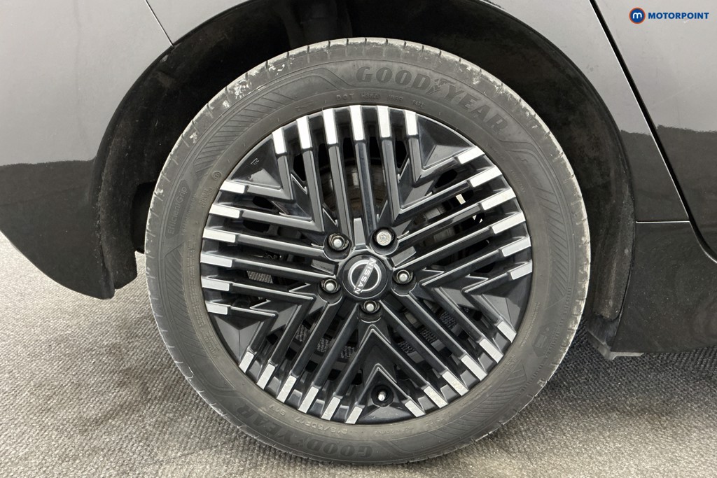 Nissan Leaf N-Connecta Automatic Electric Hatchback - Stock Number (1667593) - 24th supplementary image