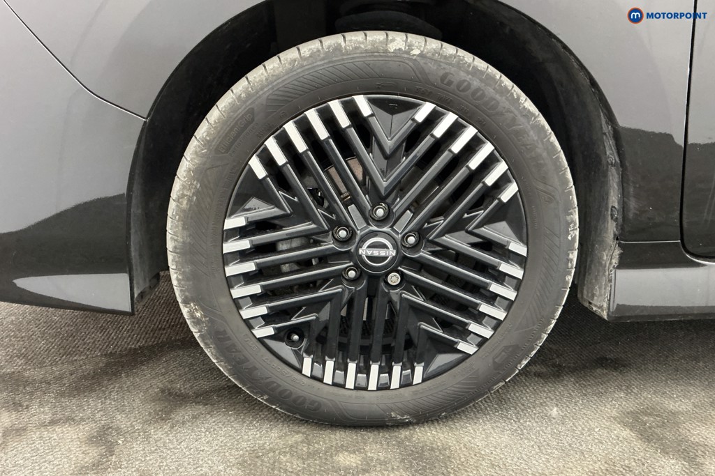 Nissan Leaf N-Connecta Automatic Electric Hatchback - Stock Number (1667593) - 26th supplementary image