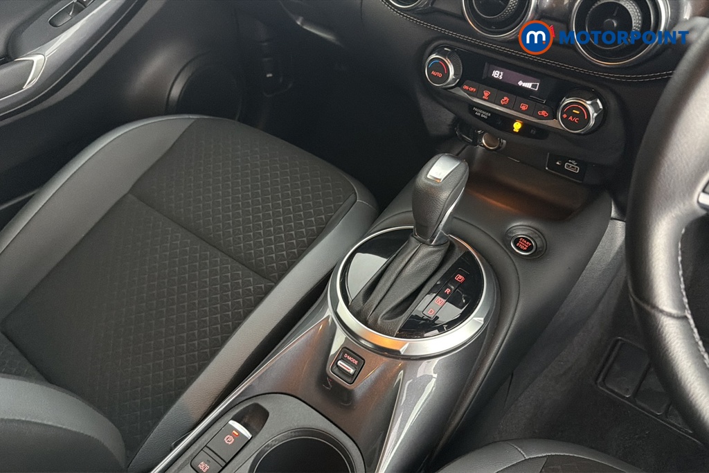Nissan Juke N-Connecta Automatic Petrol SUV - Stock Number (1667603) - 15th supplementary image