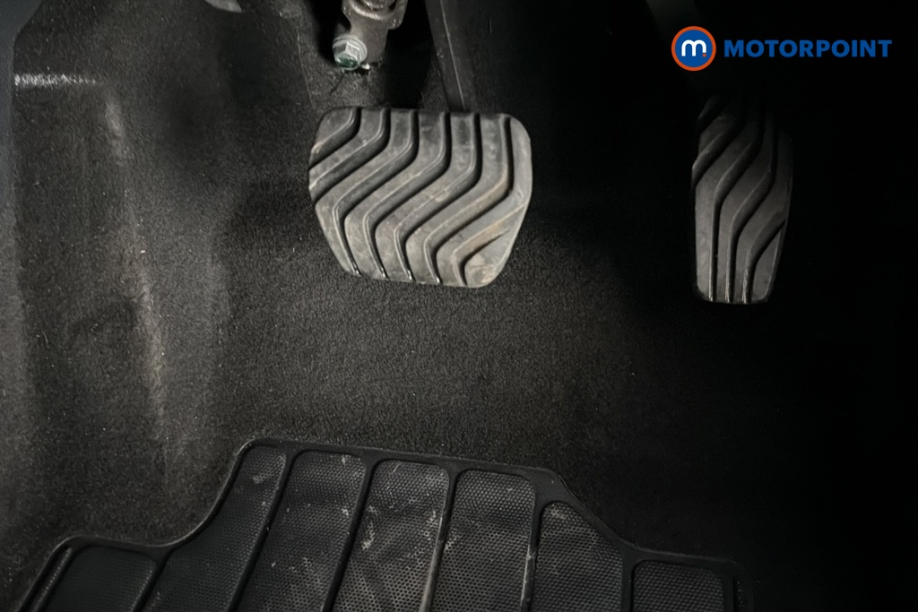 Nissan Juke N-Connecta Automatic Petrol SUV - Stock Number (1667603) - 24th supplementary image