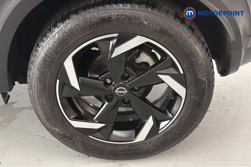 Nissan Juke N-Connecta Automatic Petrol SUV - Stock Number (1667603) - 45th supplementary image