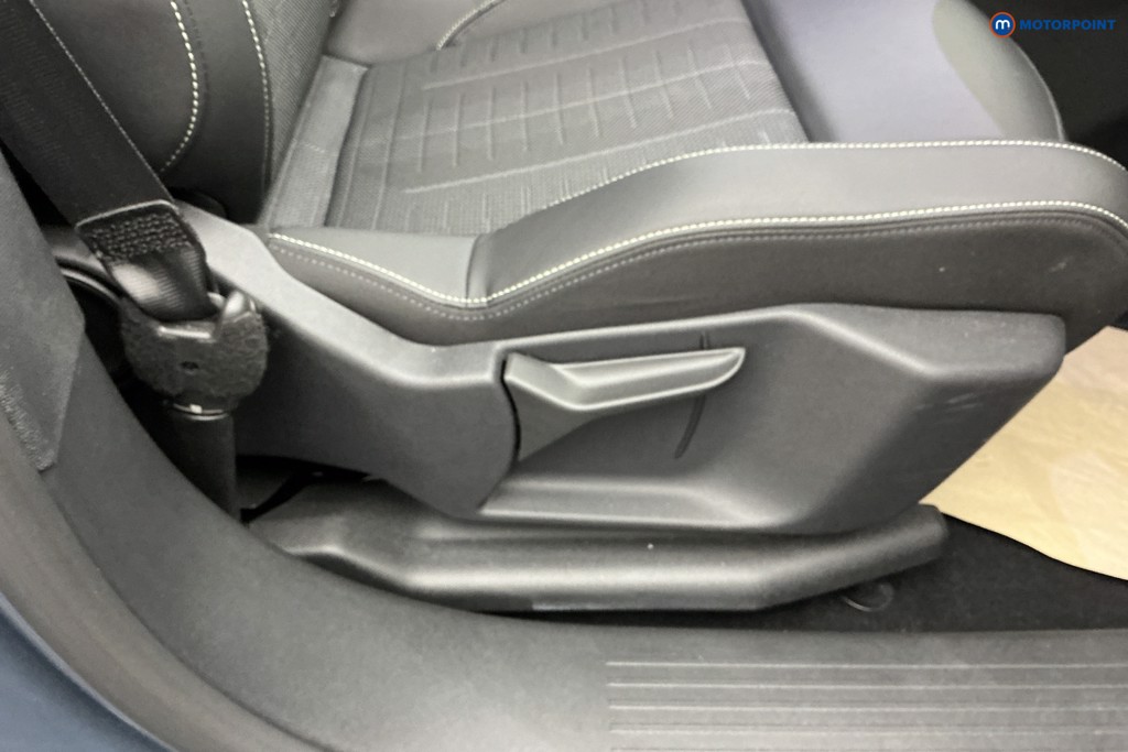 Peugeot 5008 GT Automatic Petrol SUV - Stock Number (1667769) - 19th supplementary image