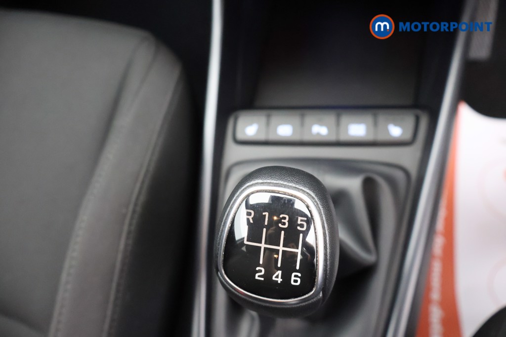 Hyundai I20 Premium Manual Petrol Hatchback - Stock Number (1667828) - 11th supplementary image