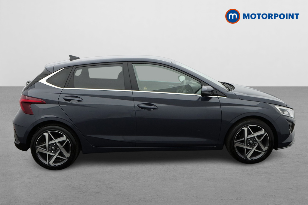 Hyundai I20 Premium Manual Petrol Hatchback - Stock Number (1667828) - Drivers side