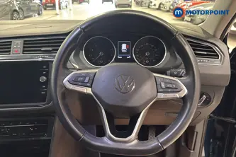 Volkswagen Tiguan Life Manual Petrol SUV - Stock Number (1662850) - 2nd supplementary image