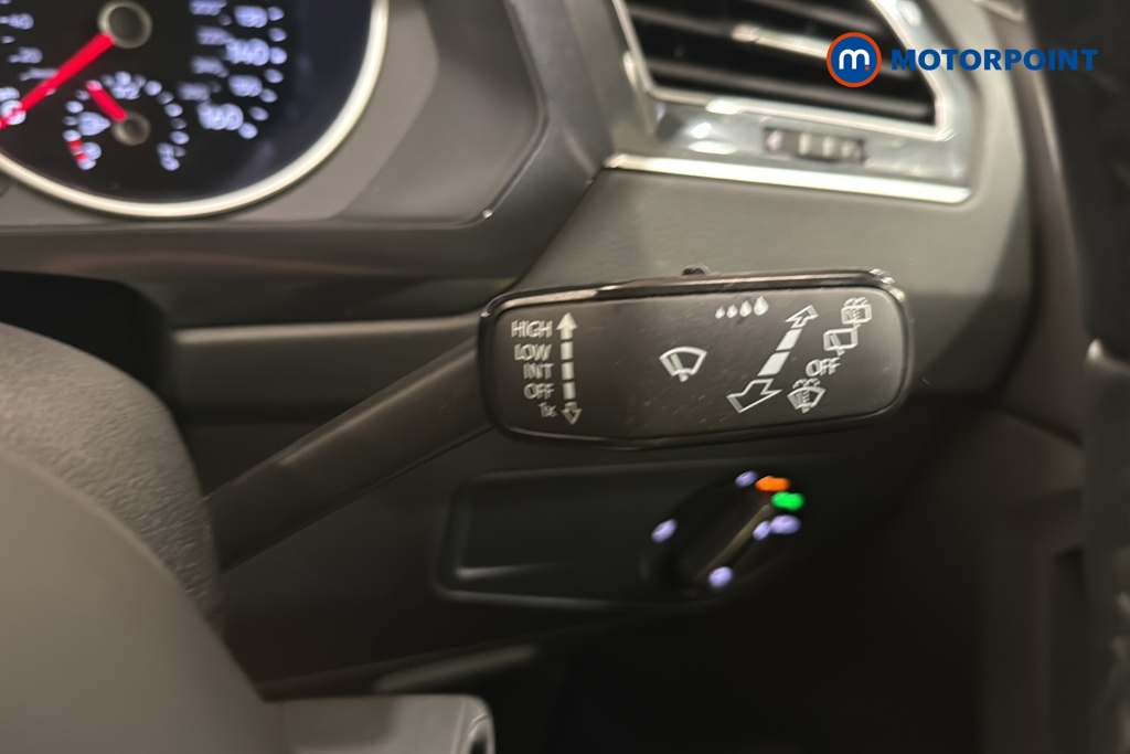 Volkswagen Tiguan Life Manual Petrol SUV - Stock Number (1662850) - 6th supplementary image