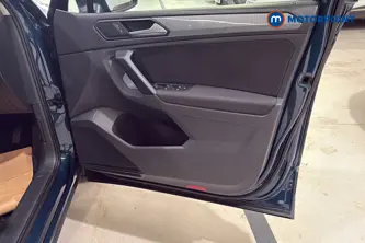 Volkswagen Tiguan Life Manual Petrol SUV - Stock Number (1662850) - 18th supplementary image