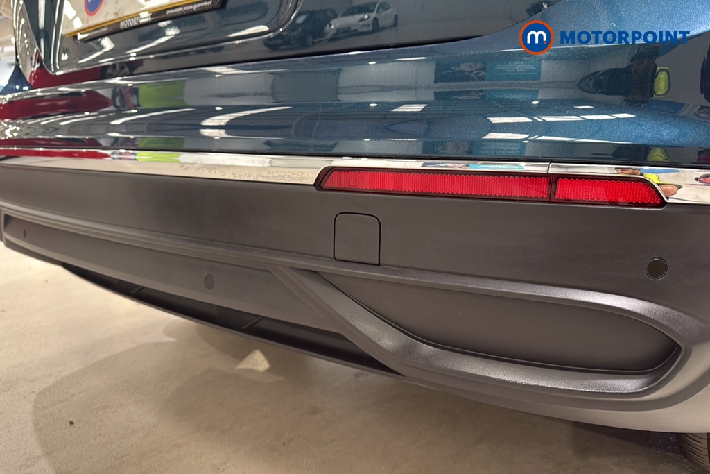 Volkswagen Tiguan Life Manual Petrol SUV - Stock Number (1662850) - 39th supplementary image