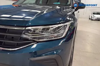 Volkswagen Tiguan Life Manual Petrol SUV - Stock Number (1662850) - 42nd supplementary image
