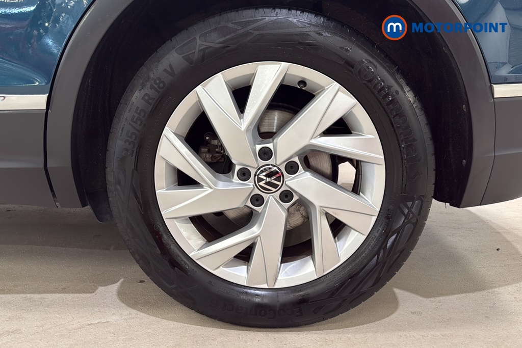 Volkswagen Tiguan Life Manual Petrol SUV - Stock Number (1662850) - 45th supplementary image