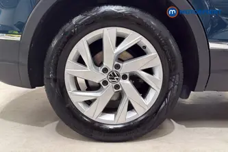 Volkswagen Tiguan Life Manual Petrol SUV - Stock Number (1662850) - 46th supplementary image