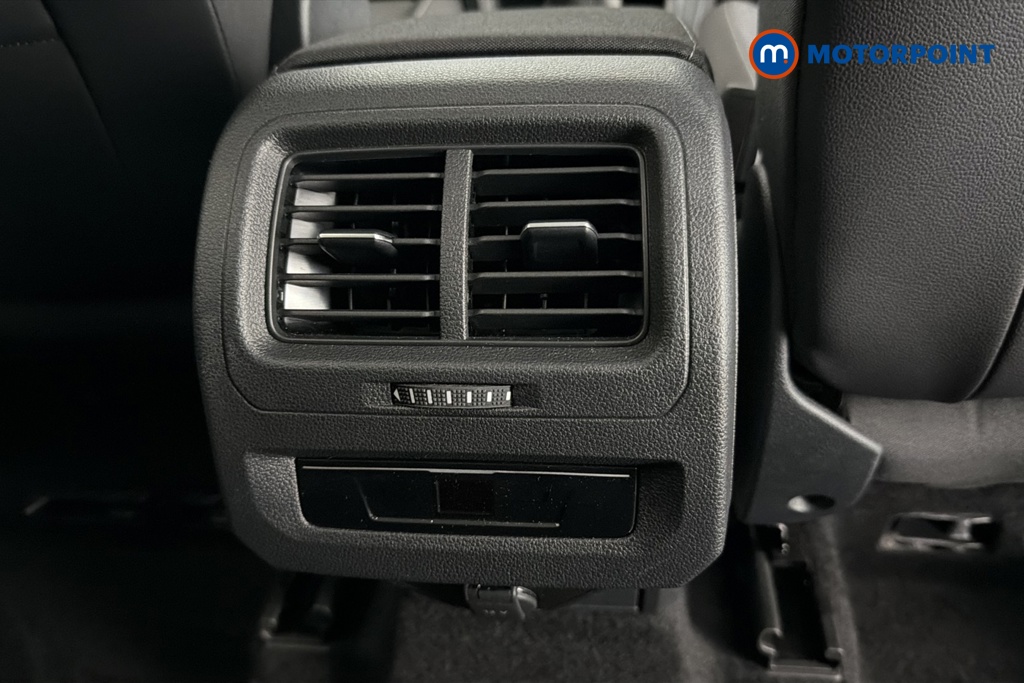 Volkswagen Touran Match Manual Petrol People Carrier - Stock Number (1665677) - 28th supplementary image