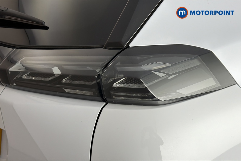 Peugeot 2008 Allure Manual Petrol SUV - Stock Number (1665886) - 36th supplementary image