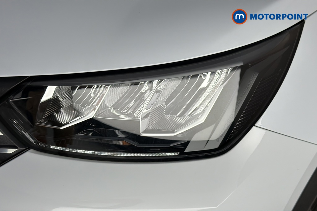 Peugeot 2008 Allure Manual Petrol SUV - Stock Number (1665886) - 42nd supplementary image