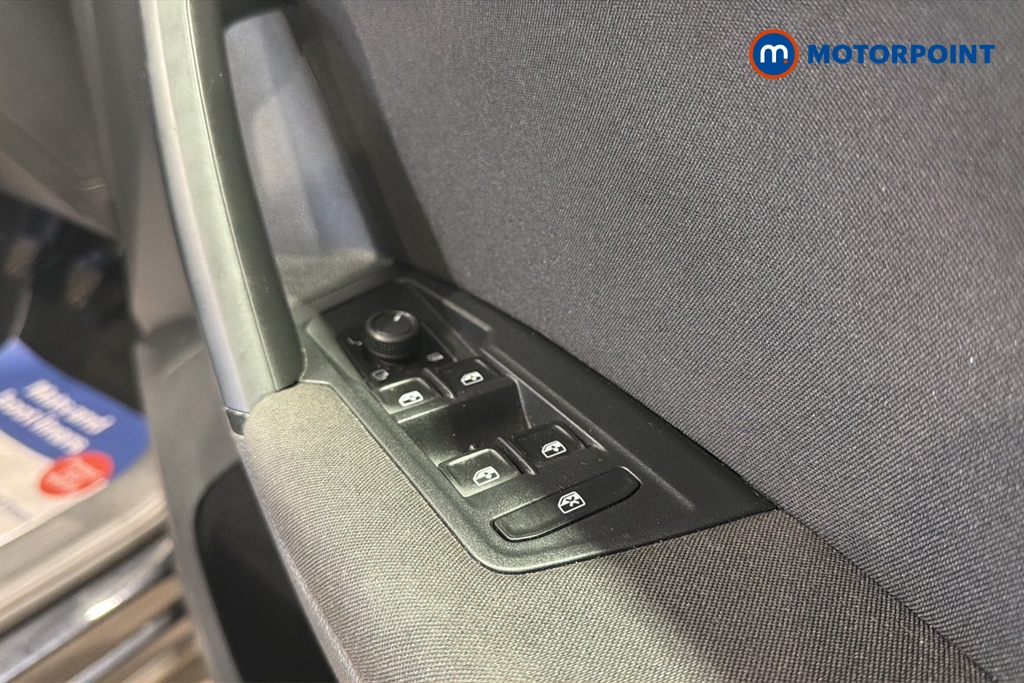 Volkswagen Tiguan Match Manual Petrol SUV - Stock Number (1666670) - 19th supplementary image