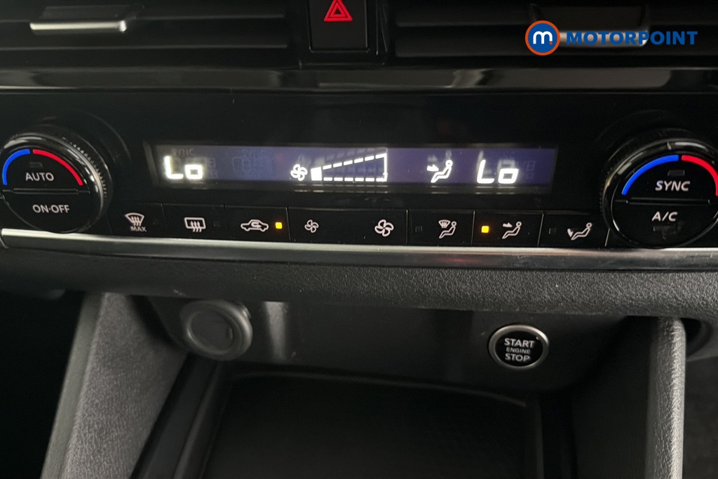 Nissan Qashqai Acenta Premium Automatic Petrol SUV - Stock Number (1667609) - 12th supplementary image