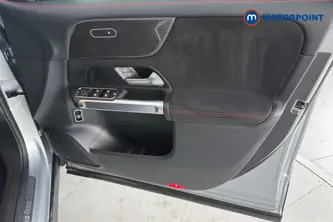 Mercedes-Benz GLB Amg Line Automatic Petrol SUV - Stock Number (1667625) - 18th supplementary image