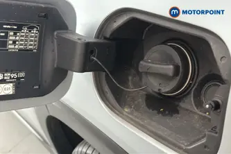 Mercedes-Benz GLB Amg Line Automatic Petrol SUV - Stock Number (1667625) - 41st supplementary image