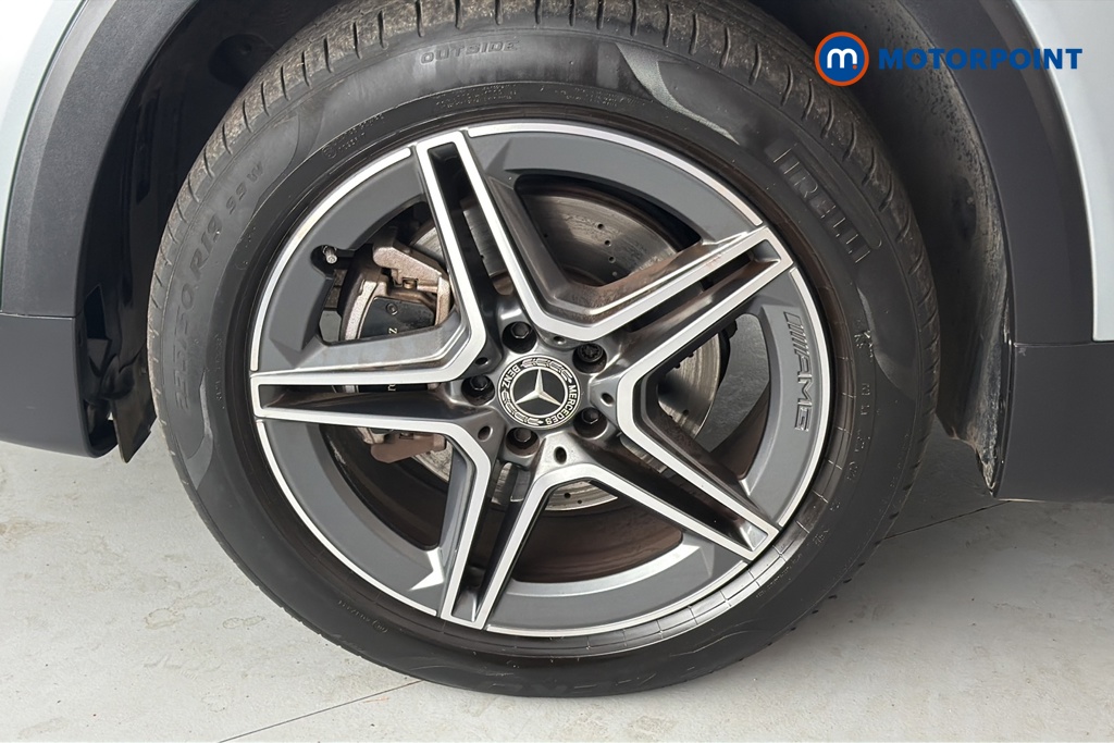 Mercedes-Benz GLB Amg Line Automatic Petrol SUV - Stock Number (1667625) - 44th supplementary image