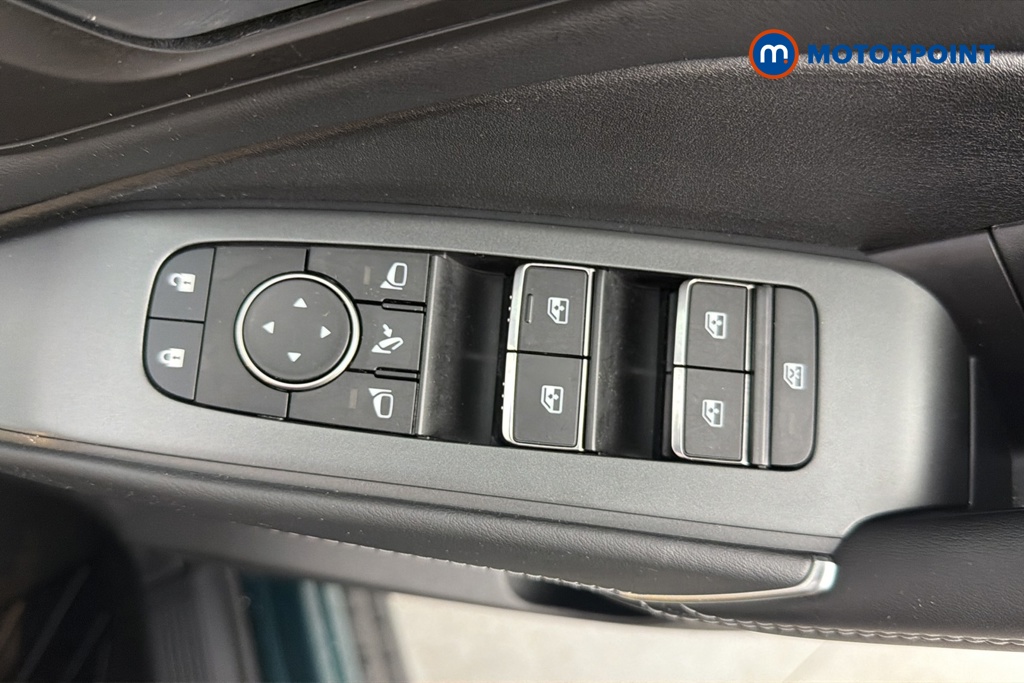 Nissan Qashqai N-Connecta Manual Petrol SUV - Stock Number (1667626) - 19th supplementary image