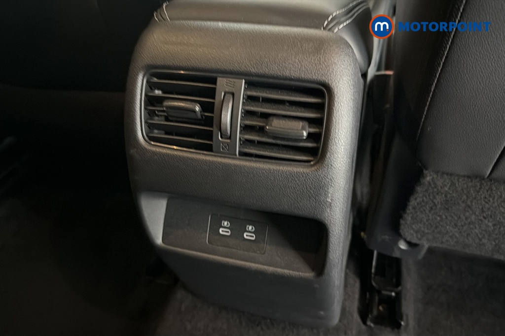 Nissan Qashqai N-Connecta Manual Petrol SUV - Stock Number (1667626) - 28th supplementary image
