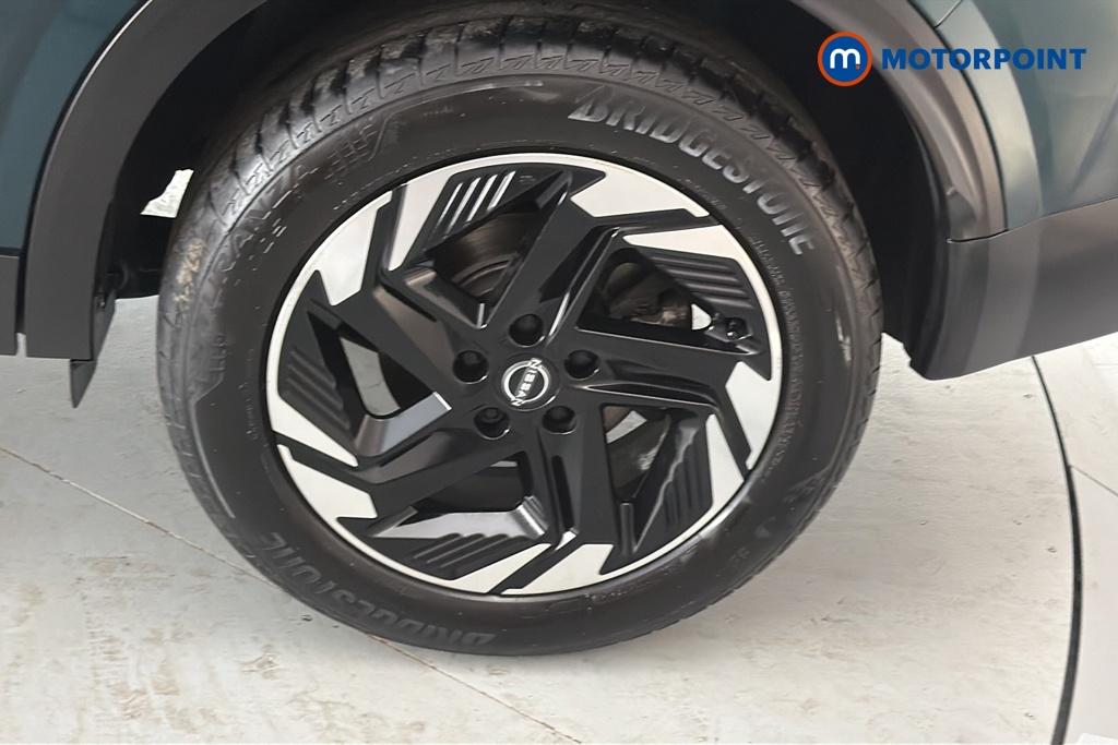 Nissan Qashqai N-Connecta Manual Petrol SUV - Stock Number (1667626) - 45th supplementary image