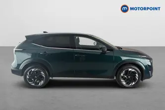 Nissan Qashqai N-Connecta Manual Petrol SUV - Stock Number (1667626) - Passenger side