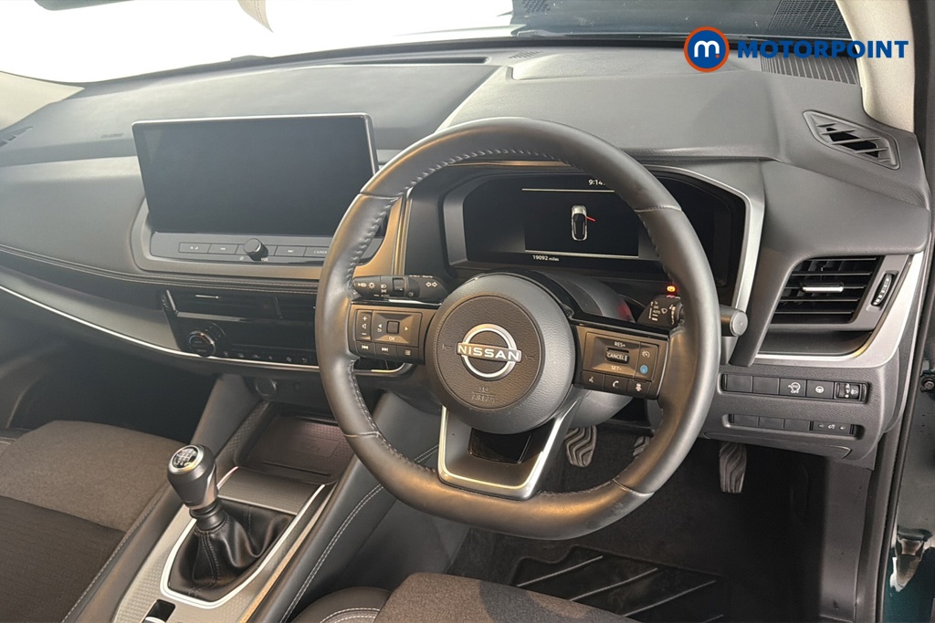 Nissan Qashqai N-Connecta Manual Petrol SUV - Stock Number (1667626) - 1st supplementary image