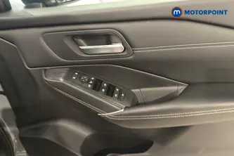 Nissan Qashqai N-Connecta Automatic Petrol SUV - Stock Number (1667727) - 19th supplementary image