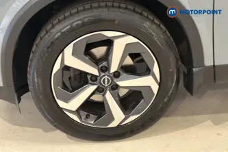 Nissan Qashqai N-Connecta Automatic Petrol SUV - Stock Number (1667727) - 44th supplementary image