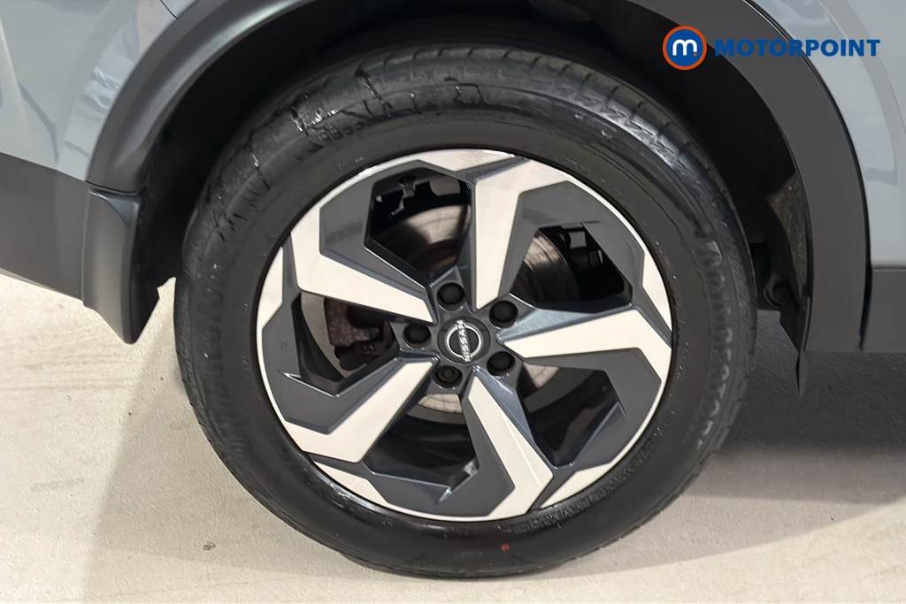 Nissan Qashqai N-Connecta Automatic Petrol SUV - Stock Number (1667727) - 46th supplementary image