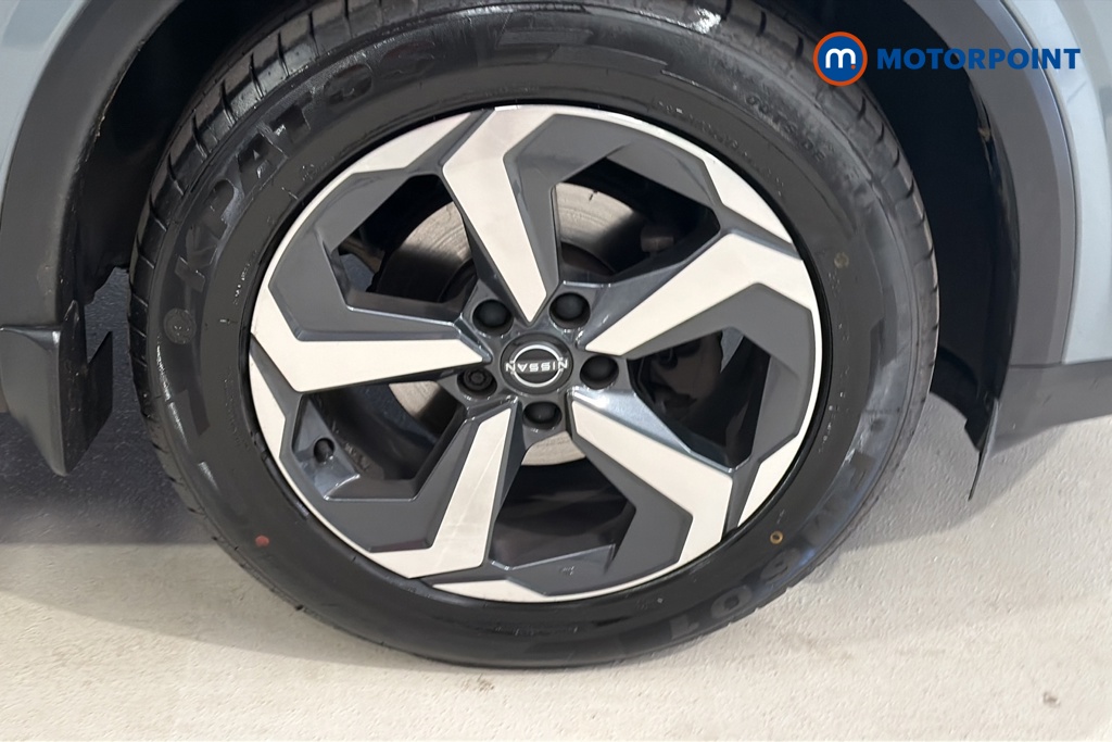 Nissan Qashqai N-Connecta Automatic Petrol SUV - Stock Number (1667727) - 47th supplementary image