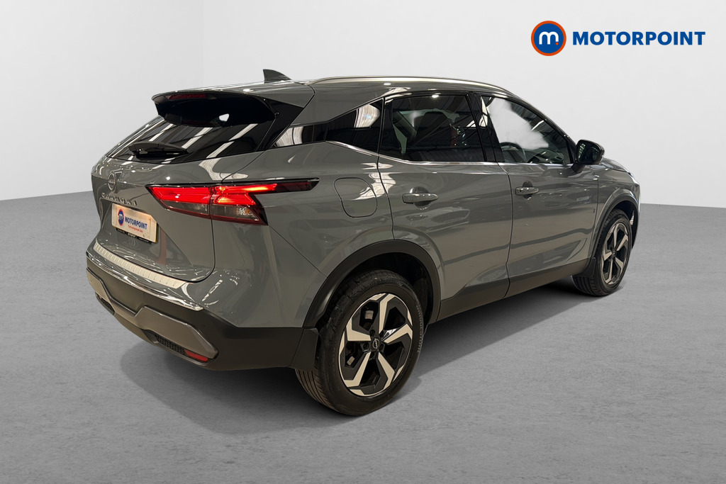 Nissan Qashqai N-Connecta Automatic Petrol SUV - Stock Number (1667727) - Passenger side rear corner