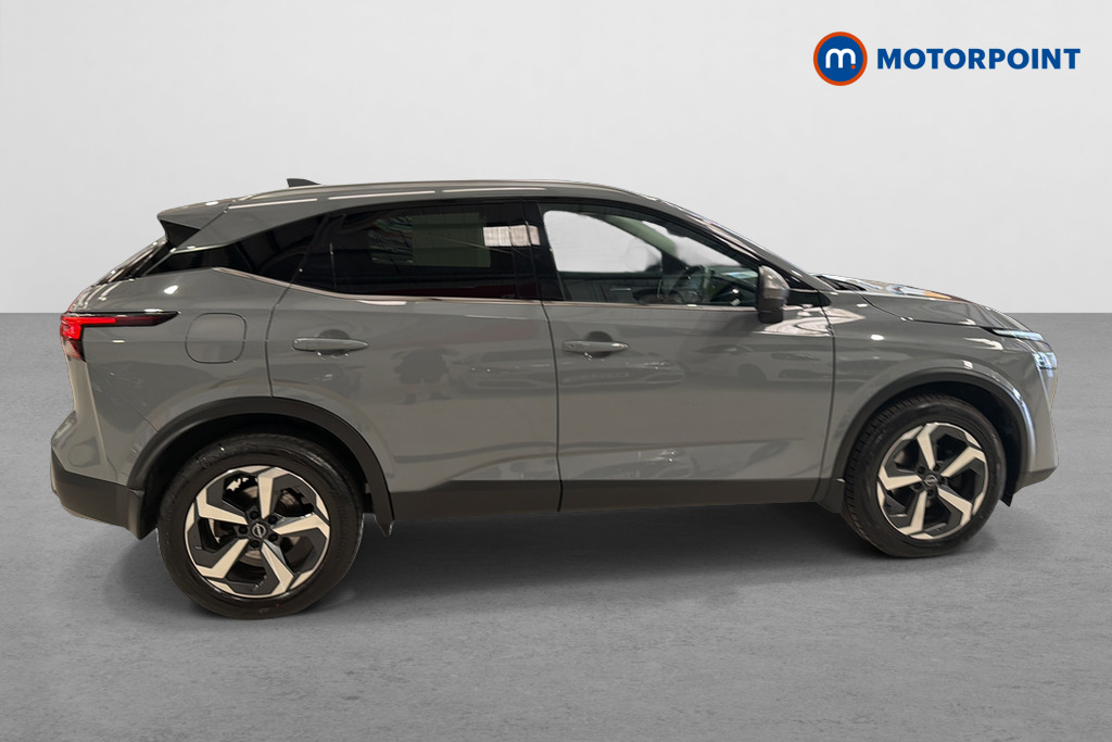 Nissan Qashqai N-Connecta Automatic Petrol SUV - Stock Number (1667727) - Passenger side