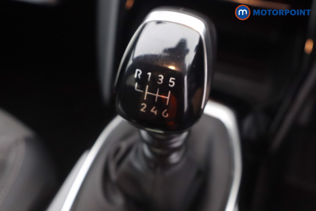 Peugeot 208 Allure Manual Petrol Hatchback - Stock Number (1642582) - 4th supplementary image