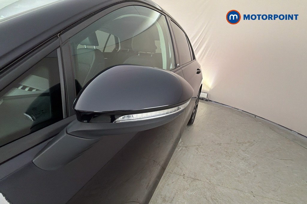 Volkswagen Golf Active Manual Petrol Hatchback - Stock Number (1648343) - 43rd supplementary image